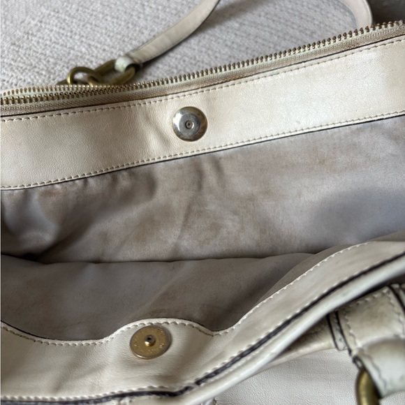 Coach Off-White Leather Shoulder Bag - Picture 7 of 8